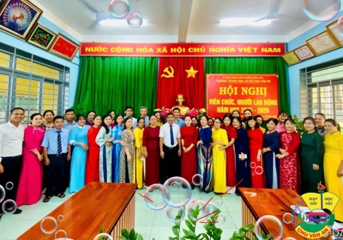 Trường THCS Chu Văn An tổ chức Hội nghị viên chức – người lao động năm học 2025–2026